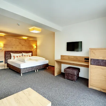 Tschuggmall Appartements Fiss Room photo